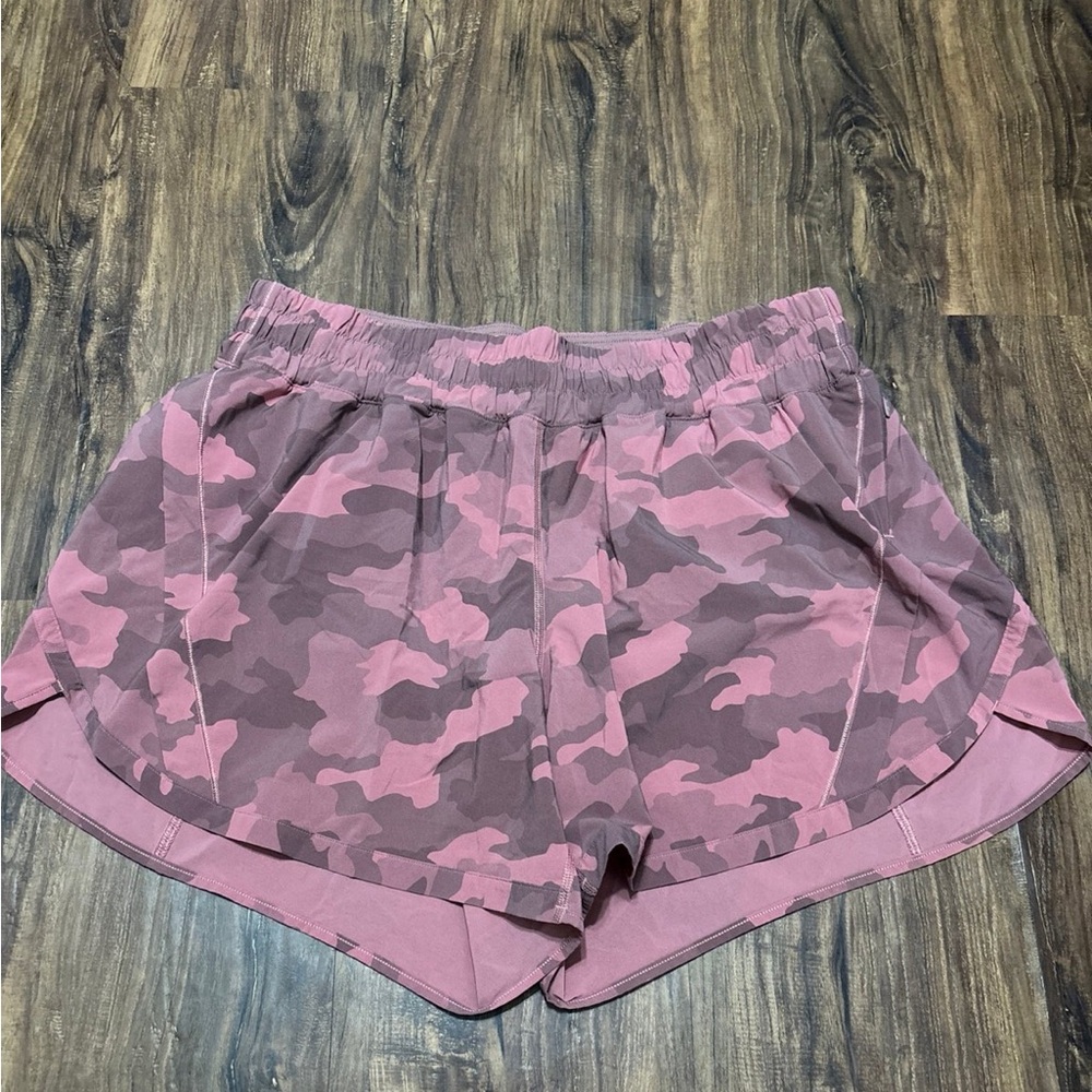 Lululemon track that short